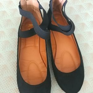 Black refresh flats new